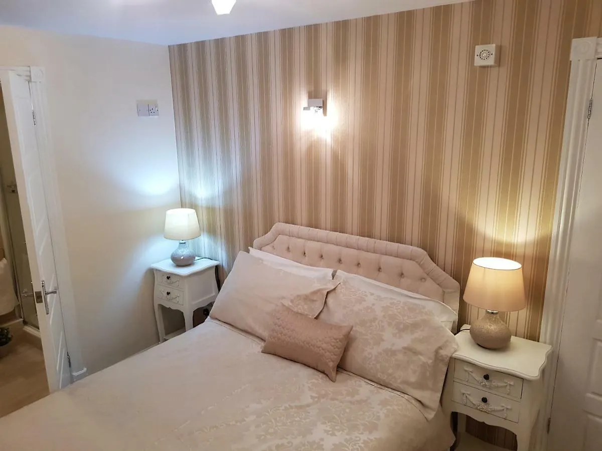 Chatterley House Nottingham 0*,